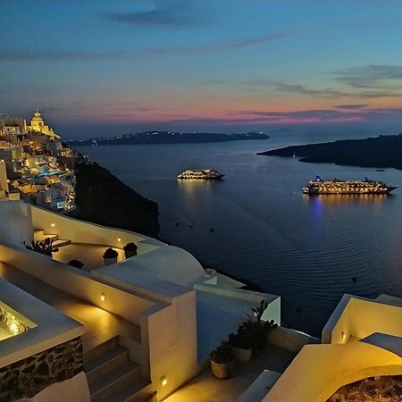 Akron Cliff Suite Fira  Exterior photo