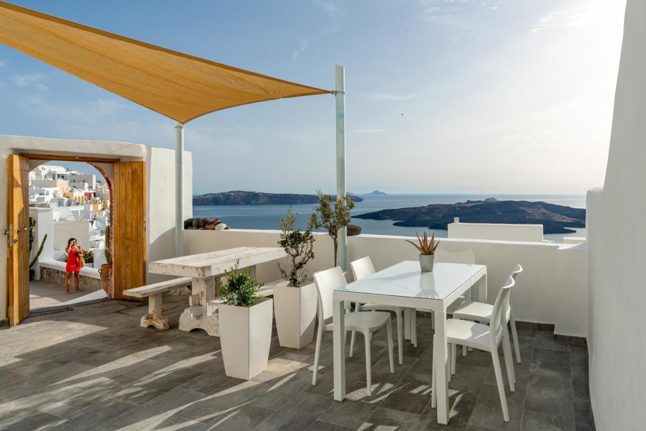 Akron Cliff Suite Fira  Exterior photo